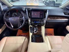 Toyota Alphard 2021 Hybrid 2.5L Luxury - ფოტო 10