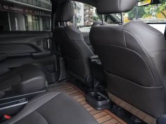 Toyota Grevias 2.5L Hybrid Flagship VIP Edition - ფოტო 13