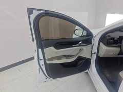 BYD Qin PLUS Glory Edition DM-i 55KM Leading - ფოტო 7