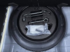 Honda Vezel 1.5L CVT Pioneer Edition - ფოტო 16