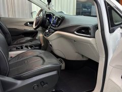 Dodge Caravan Chrysler Pacifica PHEV (Imported) 3.6L Plug-in Hybrid - photo 15