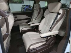 FAW Besturn M9 2023 2.0T Premium Edition - ფოტო 17