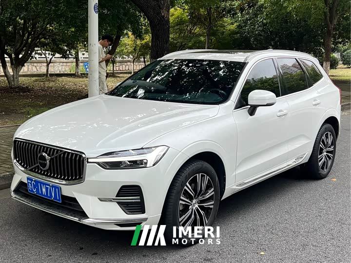 Volvo XC60 B5 AWD Smart Luxury Edition