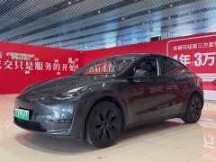 Tesla Model Y Rear-Wheel Drive - ფოტო 1