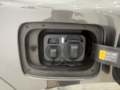 Li Auto ONE Extended Range 6-Seater - ფოტო 20