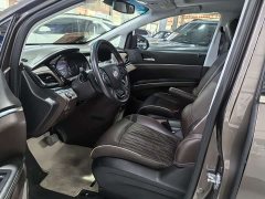 Buick GL8 Land Business Class 652T Luxury - ფოტო 6