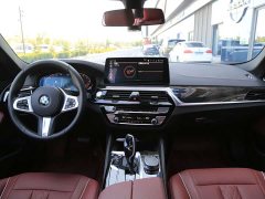 BMW 5 Series 525Li M Sport Package - ფოტო 4