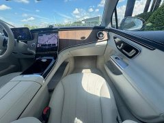Mercedes-Benz EQE 2025 500 4MATIC Luxury - ფოტო 8