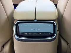 AITO M7 1.5T Intelligent Driving AWD Ultra 5-Seater - ფოტო 17