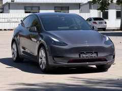 Tesla Model Y Rear-Wheel Drive - ფოტო 3