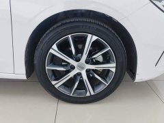 Geely Emgrand 4th Generation 1.5L CVT Luxury - ფოტო 6