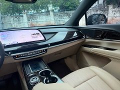 Cadillac XT5 2025 2.0T Luxury - ფოტო 8