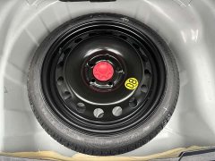 Toyota Corolla 1.8L CVT Luxury - ფოტო 18