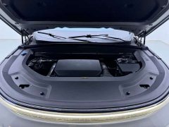 Li Auto L8 Pro - ფოტო 16