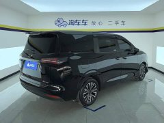 Wuling Starlight 730 New Energy Plug-in Hybrid 125km Deluxe Edition - ფოტო 3