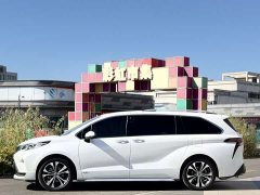 Toyota Grevias 2.5L Hybrid Prestige ULTRA Edition - ფოტო 2
