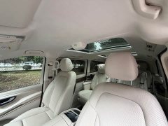 Mercedes-Benz V-Class 2022 V 260 L Long Wheelbase Luxury Edition - ფოტო 9