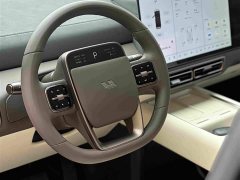 Li Auto Li Xiang MEGA Ultra - ფოტო 11