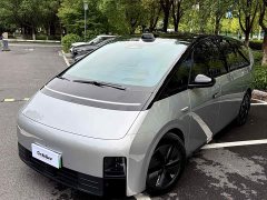 Li Auto Li Xiang MEGA Ultra - ფოტო 2