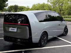 Li Auto Li Xiang MEGA Ultra - ფოტო 5
