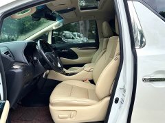 Toyota Alphard Hybrid 2.5L Premium Edition - ფოტო 9