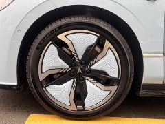 Voyah Lantu Zhaoguang Four-Wheel Drive Flagship - ფოტო 9