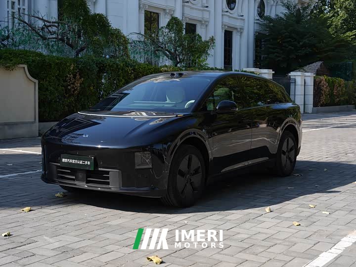 Li Auto i6 2025 Two-Wheel Drive Standard - ავტომობილი ჩინეთიდან