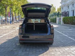 Li Auto i6 2025 Two-Wheel Drive Standard - ფოტო 9