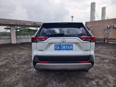 Toyota RAV4 2.0L CVT FWD Fashion Edition - ფოტო 13