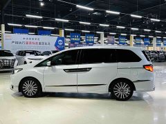 Honda Odyssey 2.0L e:HEV Luxury - ფოტო 3