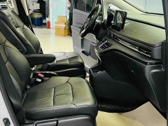 Honda Odyssey 2.0L e:HEV Luxury - ფოტო 9