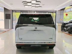 Buick GL8 New Energy Luzun Luxury Edition 6-Seater - ფოტო 18