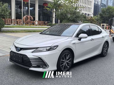 2022 Toyota Camry Hybrid Luxury