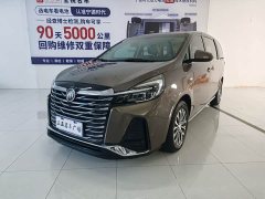 Buick GL8 Land Business Class Smart Edition - ფოტო 1