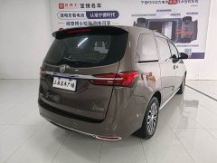 Buick GL8 Land Business Class Smart Edition - ფოტო 9