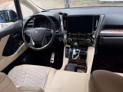 Toyota Alphard Hybrid 2.5L Luxury - ფოტო 10