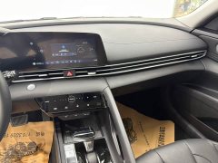 Hyundai Elantra 1.5L CVT Luxury - ფოტო 12