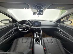 Hyundai Elantra 1.5L CVT Luxury - ფოტო 16