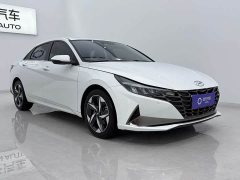 Hyundai Elantra 1.5L CVT Luxury - ფოტო 3
