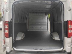 Wuling Yangguang 2024 300km Practical Sealed Window Version 60kW - ფოტო 12