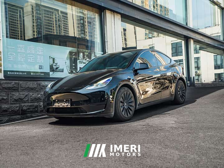 Tesla Model Y Facelift Rear-Wheel Drive