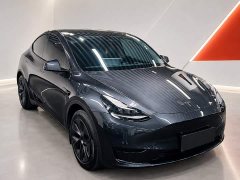 Tesla Model Y Rear-Wheel Drive - ფოტო 3
