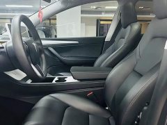 Tesla Model Y Rear-Wheel Drive - ფოტო 7