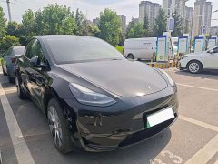 Tesla Model Y Standard Range RWD - ფოტო 3