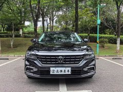 Volkswagen Passat 330TSI Luxury - ფოტო 2