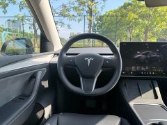 Tesla Model Y Rear-Wheel Drive - ფოტო 5