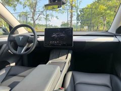 Tesla Model Y Rear-Wheel Drive - ფოტო 6
