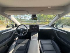 Tesla Model Y Rear-Wheel Drive - ფოტო 7