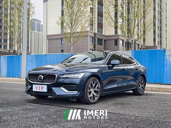 Volvo S60 B4 Smart Luxury Edition - ავტომობილი ჩინეთიდან
