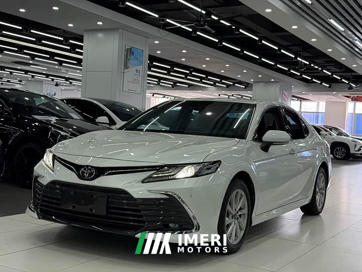 Toyota Camry 2.0G Luxury